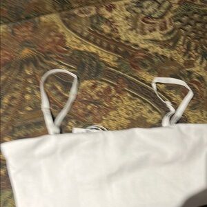 Chic White Sleeveless Top